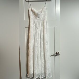 Lucy in the Sky White Floral Lace Dress